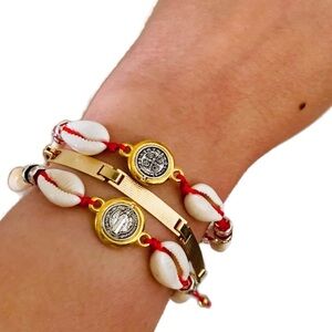 1 SeaShell Red Thread Bracelet